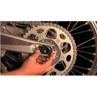 TENSOR CADENA EJE TRASERO OFFPARTS COLOR NEGRO PARA SUZUKI