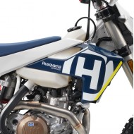 TAPAS DE RADIADOR HUSQVARNA TE/FE 2016 Y TC 250 2016 CON ADHESIVO SERIGRAFIADO